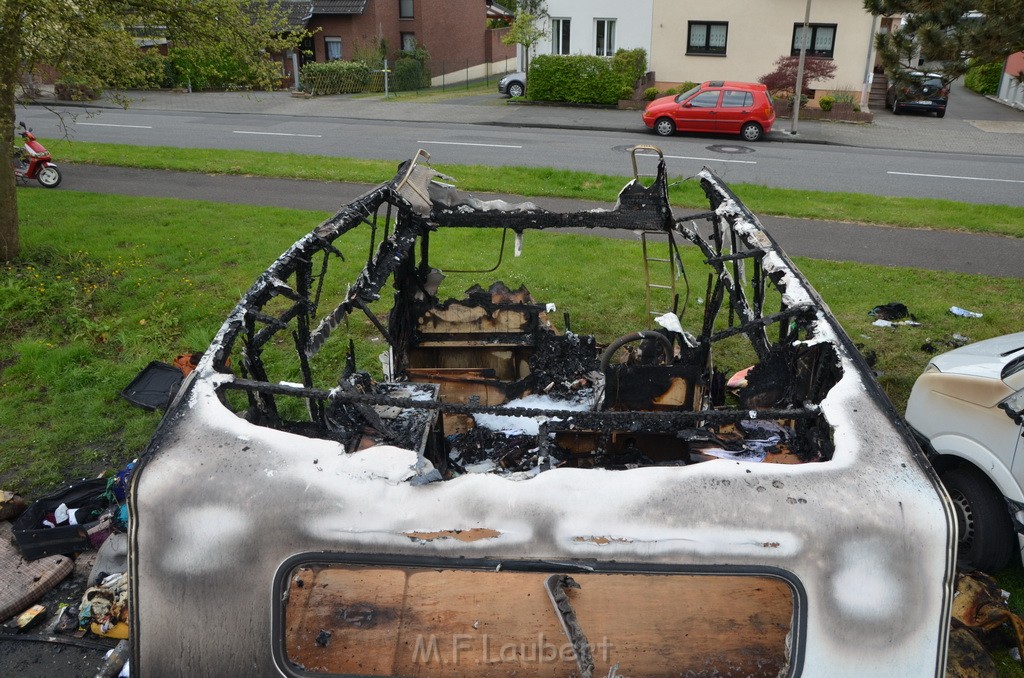 Wohnmobil ausgebrannt Koeln Porz Linder Mauspfad P097.JPG - Miklos Laubert